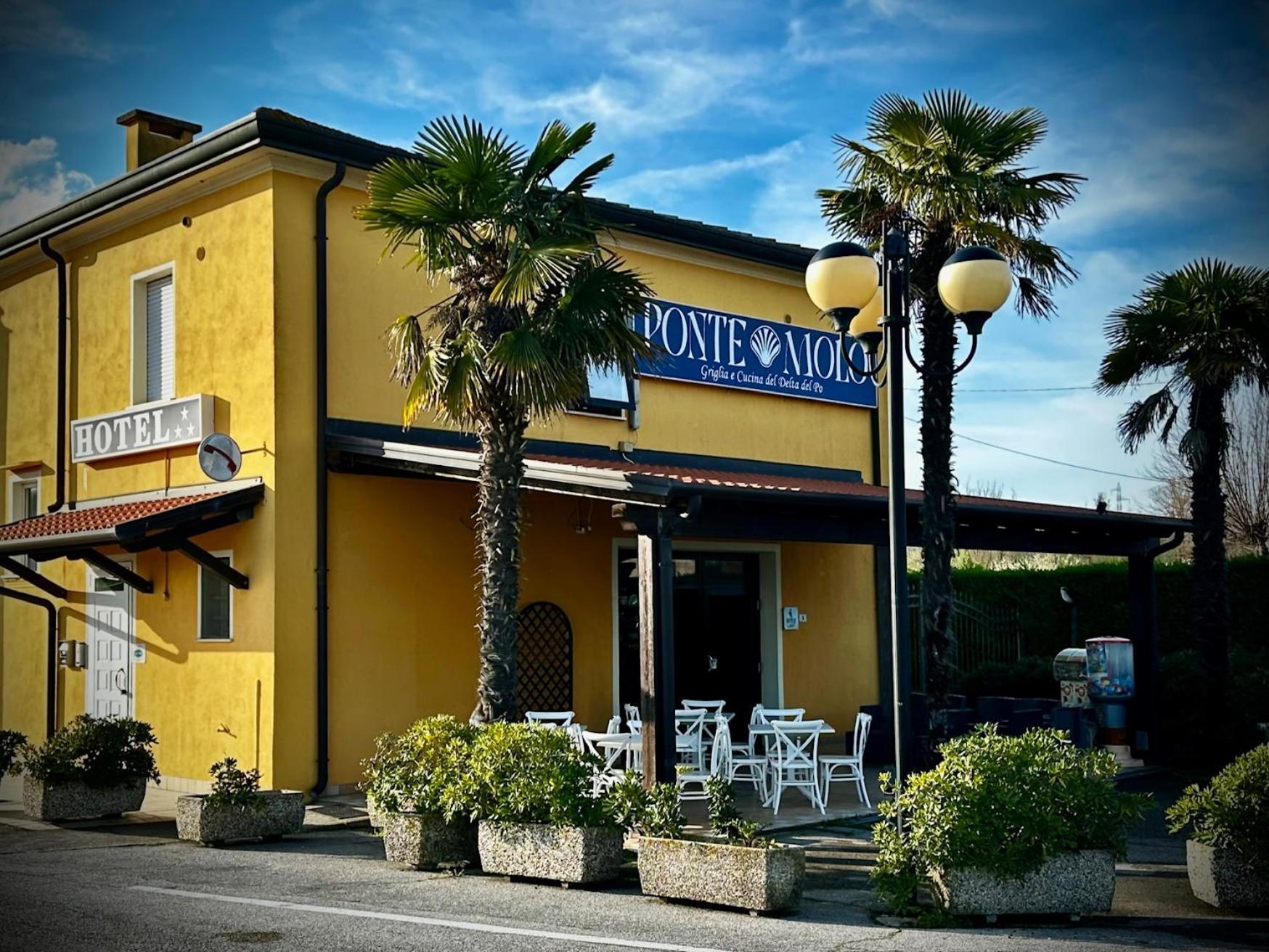 Hotel Ponte Molo Porto Tolle Exterior foto